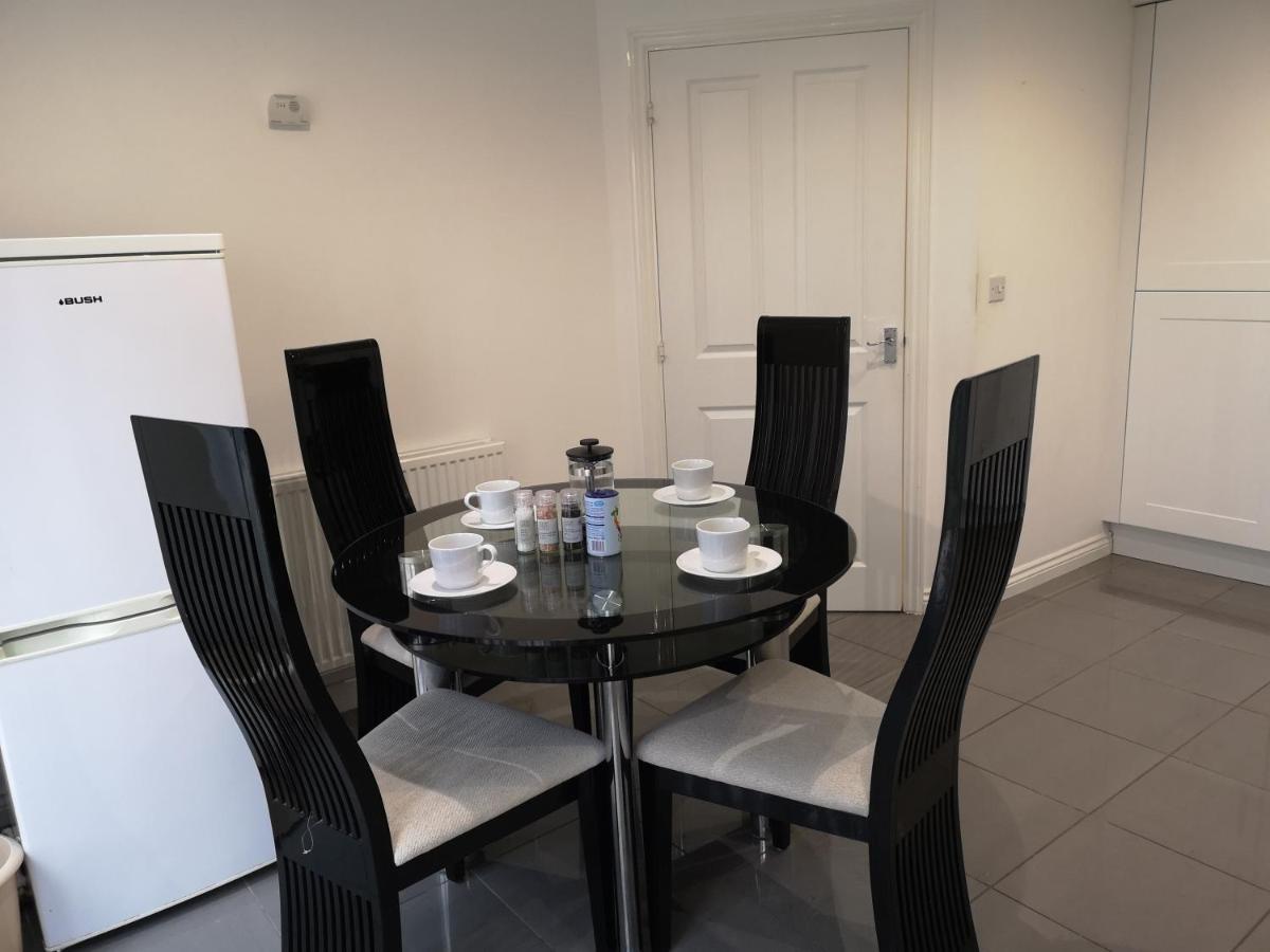 Appartement Nightingale Gardens - 4 Bed Detached House - Manchester Extérieur photo