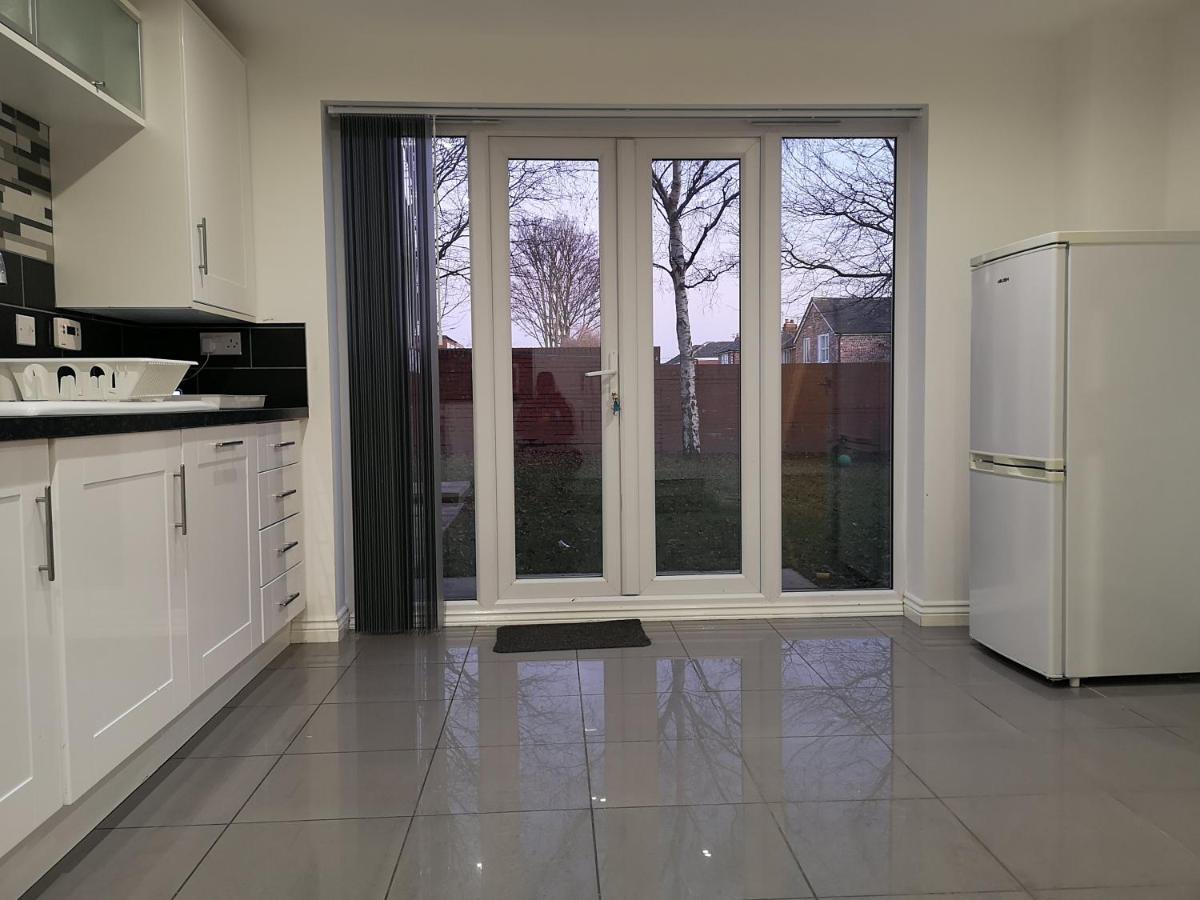 Appartement Nightingale Gardens - 4 Bed Detached House - Manchester Extérieur photo